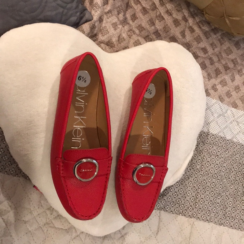 Calvin Klein red loafers sz6/12 $45